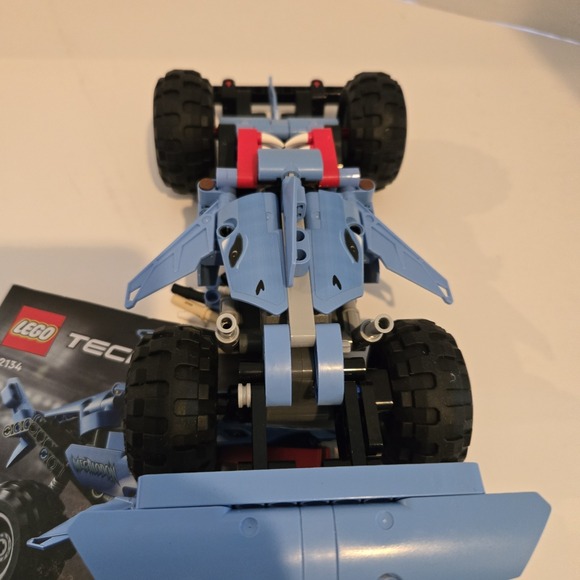 LEGO TECHNIC: Monster Jam‎ Megalodon (42134) Complete W Booklet - Picture 4 of 7